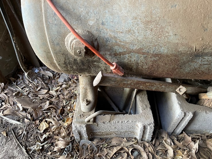 #3720-•-air-compressor-image-8