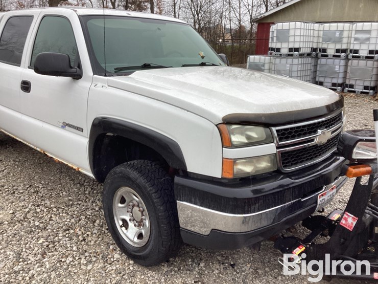 chevrolet-silverado-2500-image-17