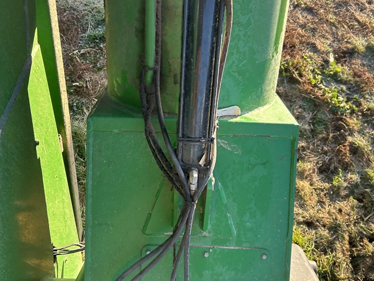 2010-parker-1348-image-45