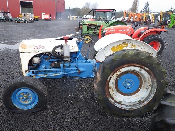 ford-tractor-image-8