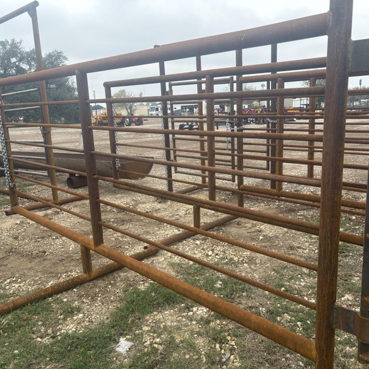 #39 • 24' Bow Gate w/ Panel