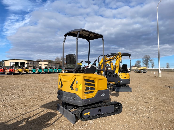 #9212-•-2025-unused-cfg-mini-excavator-image-3