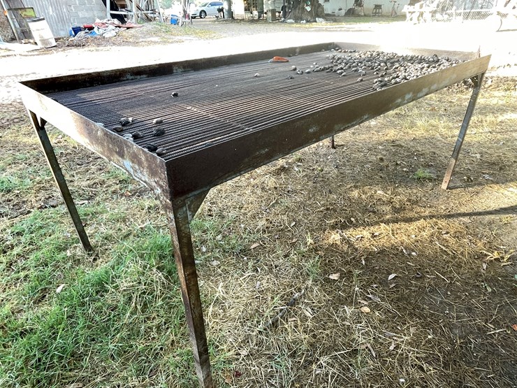 #3732-•-pecan-sorting-table-image-12