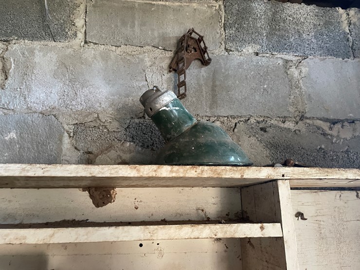 #3734-•-misc-tools,-hardware-and-shelf-image-5