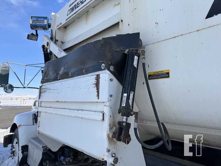 2014-kenworth-t370-image-42