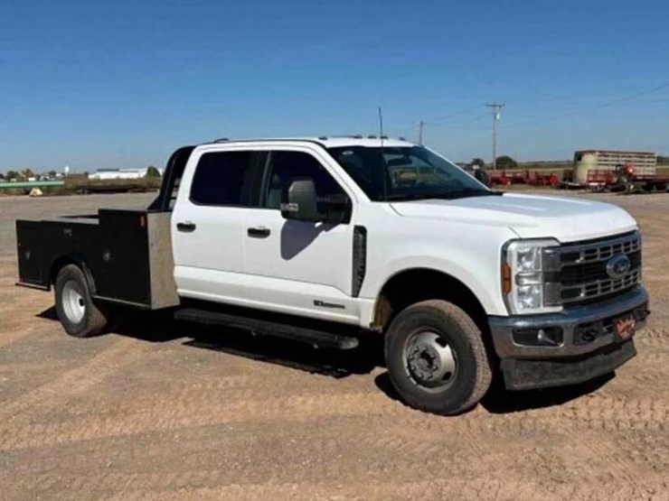 2024-ford-f350-image-1