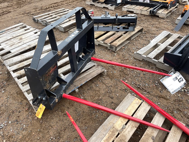 #2066-•-unused-2025-landhonor-skid-steer-bale-spear-attachment-image-2