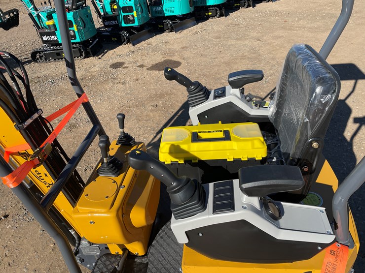 #9278-•-unused-2025-cfg-mini-excavator-image-7