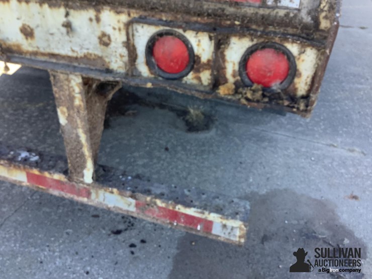 2004-wabash-t/a-enclosed-van-trailer-image-17