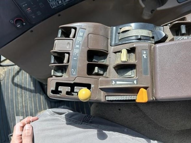 john-deere-8220t-image-45