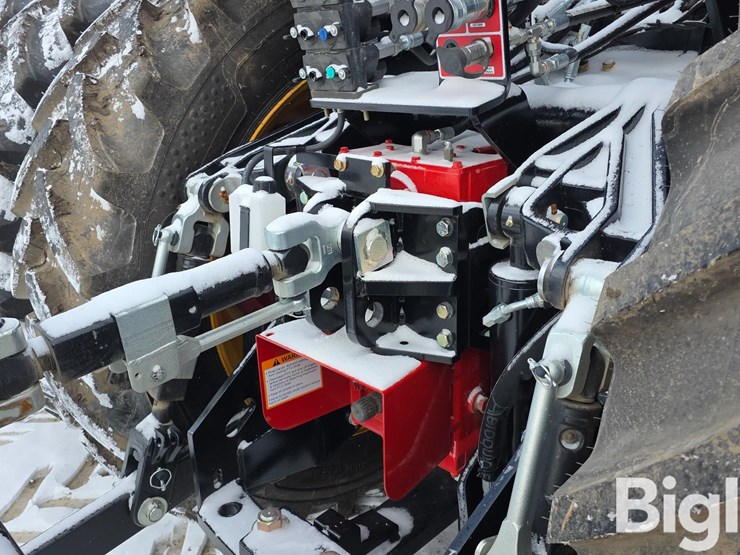 2023-versatile-430-4wd-tractor-image-13