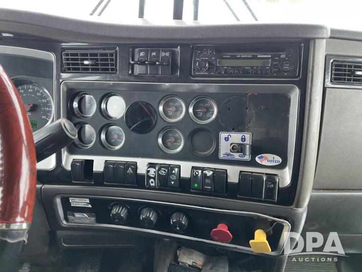 2006-kenworth-t800-image-53