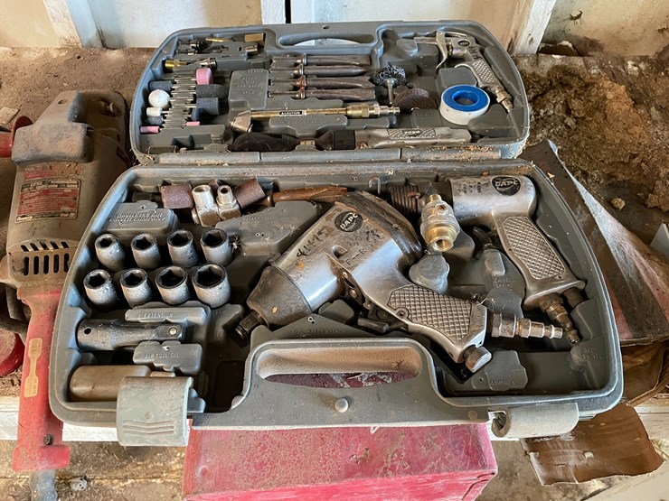 #3718-•-lot-of-power-tools-image-10