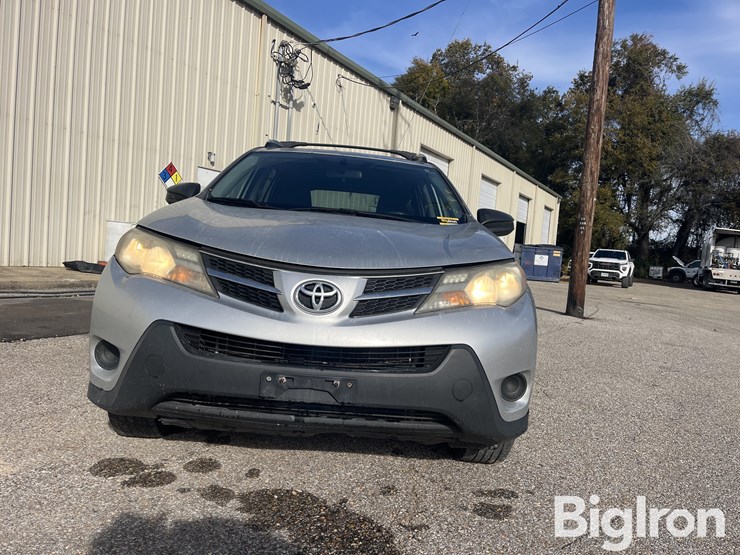 toyota-rav4-le-image-2