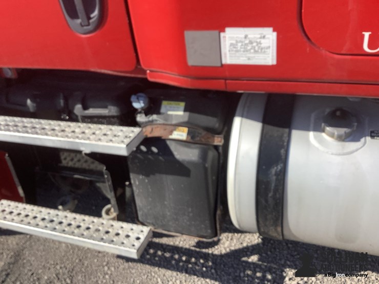 2018-freightliner-cascadia-125-image-9