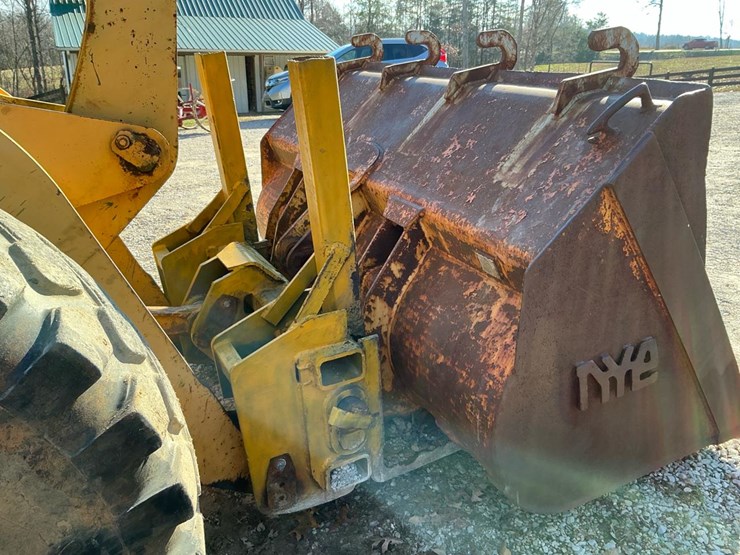 1989-deere-444e-image-64