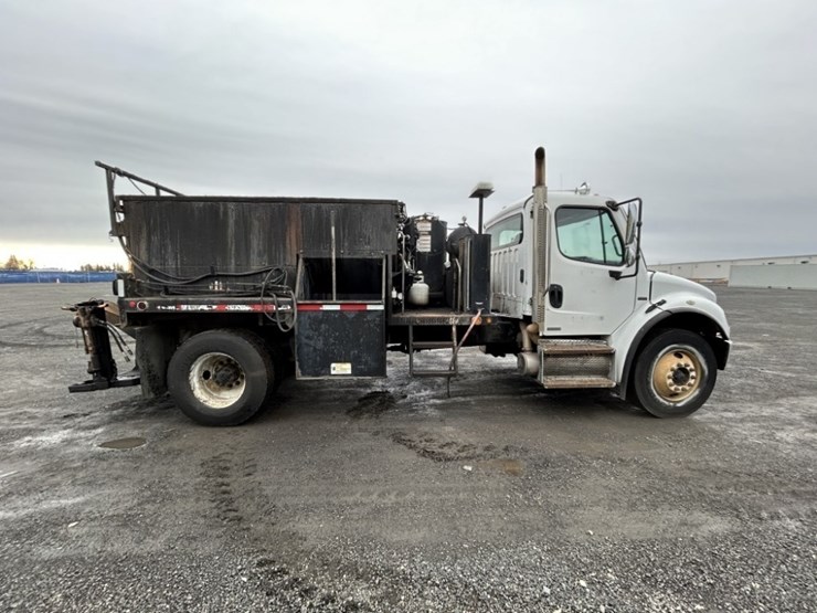 2009-freightliner-m2-s/a-asphalt-patch-truck-image-6