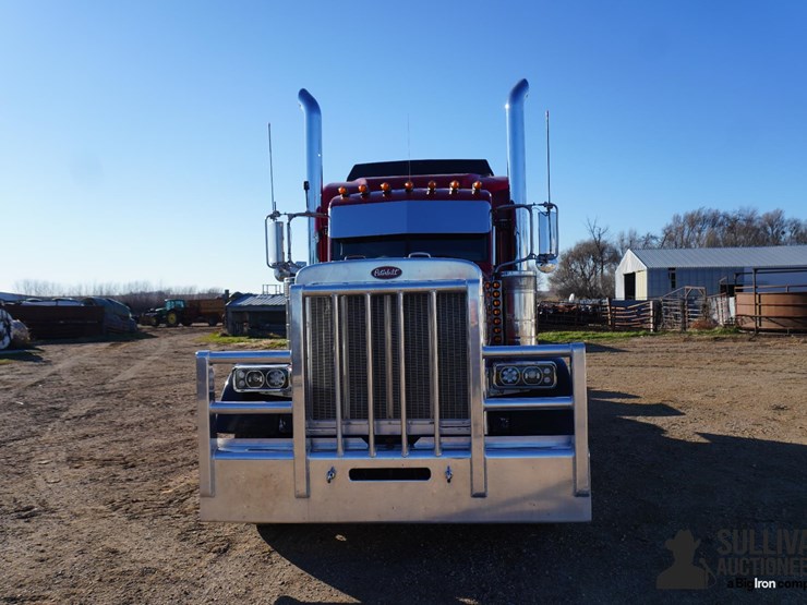 peterbilt-379-image-2