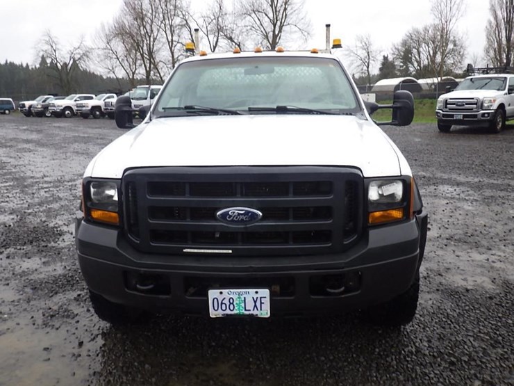 2006-ford-f550-image-2