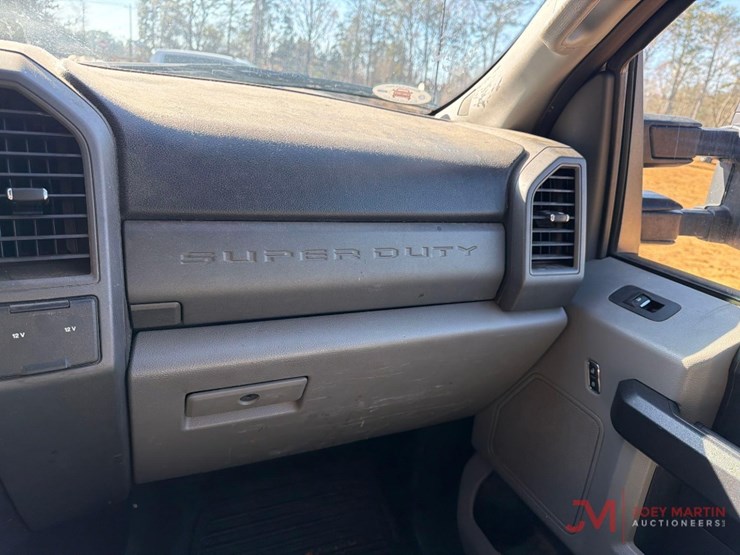 ford-f250-xl-image-19