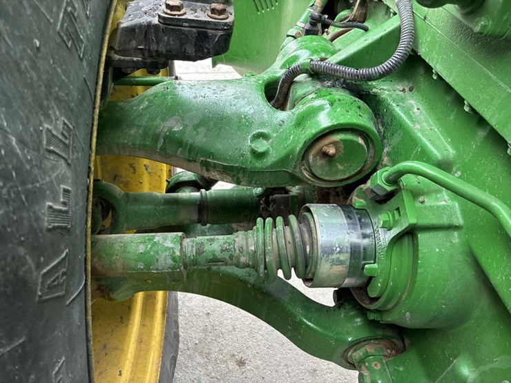 john-deere-8370r-image-37