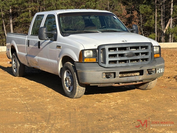 ford-f250-xl-image-1