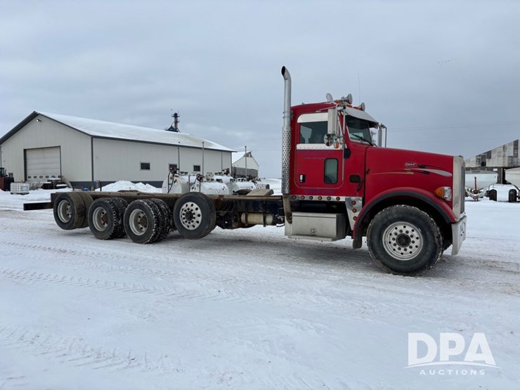 peterbilt-365-image-2