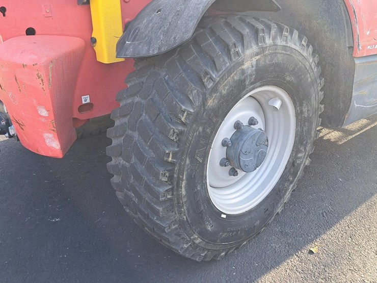 2019-manitou-mlt840-image-28