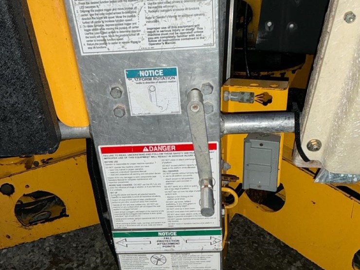 #108-•-2009-bil-jax-5533xa-boom-lift-image-37