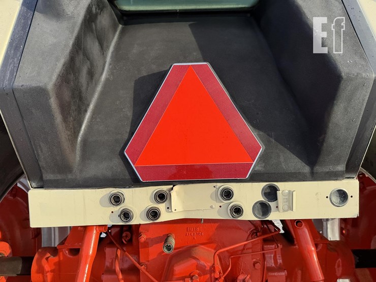 j-i-case-2290-image-37