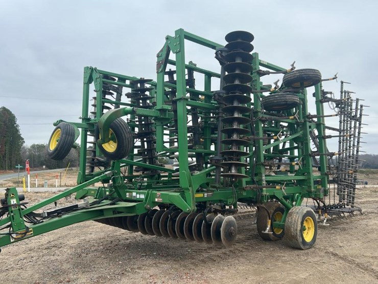 2009-john-deere-2310-image-1