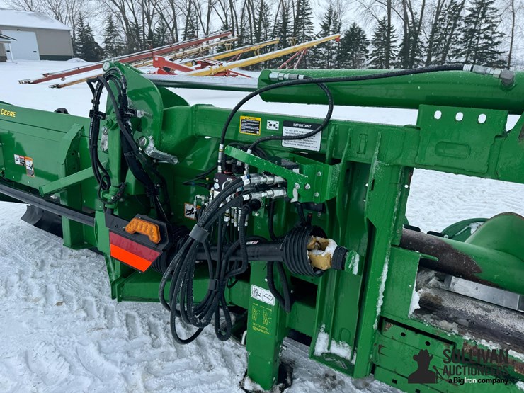 john-deere-c12f-image-17