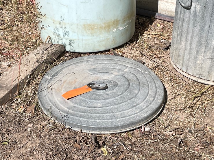 #3667-•-lot-of-(2)-trash-cans-image-2