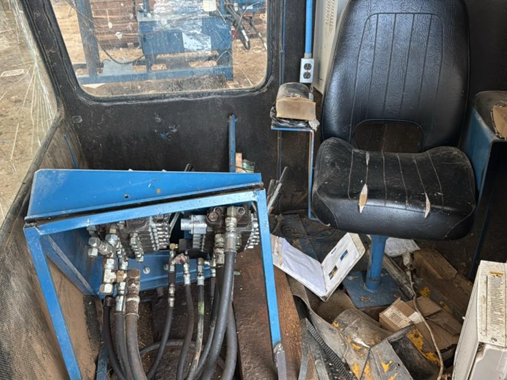 #166-•-2012-baker-dominator-stationary-bandmill-image-61