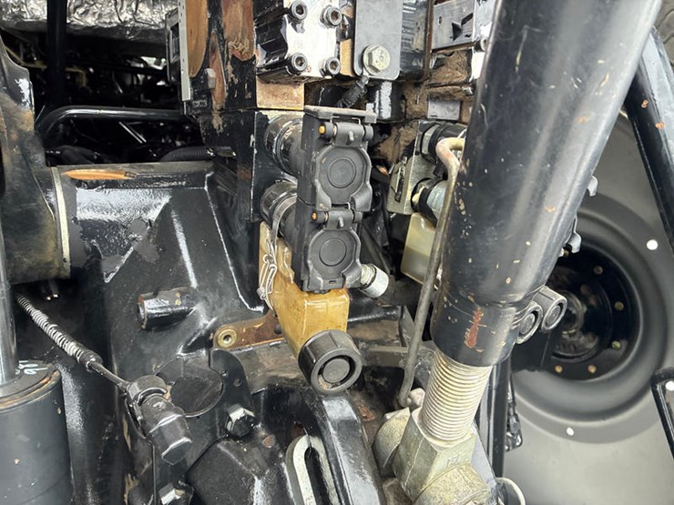 case-ih-magnum-190-image-30