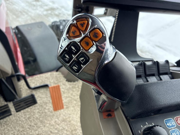 case-ih-magnum-315-image-81