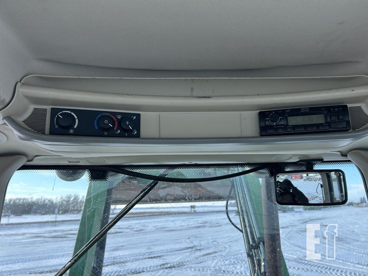 john-deere-7230-premium-image-55