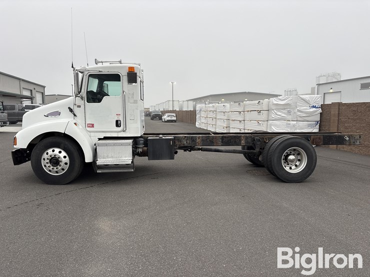 kenworth-t300-image-8