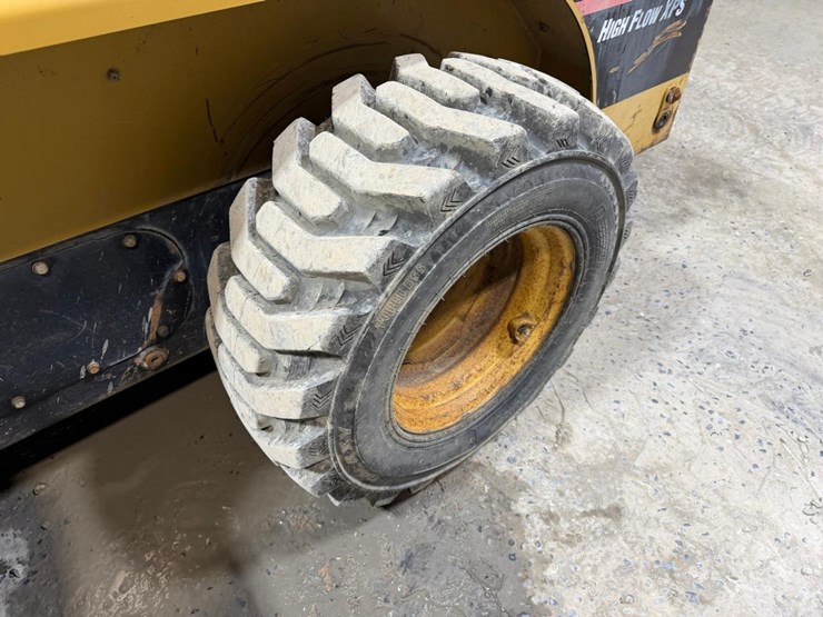 caterpillar-268b-image-13