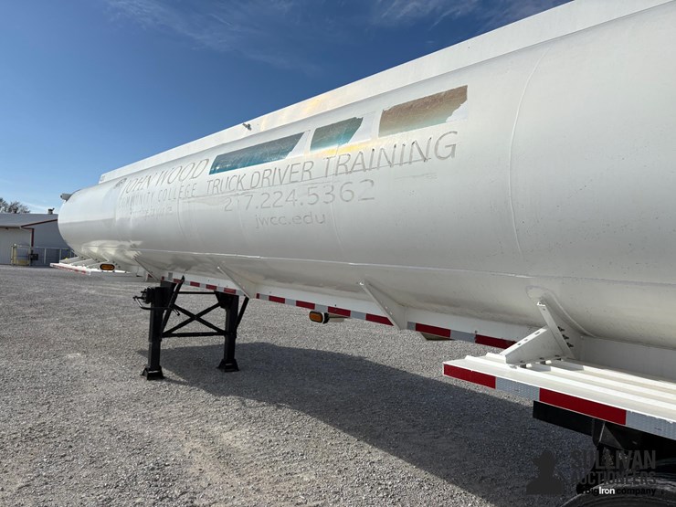 heil-trailer-image-9