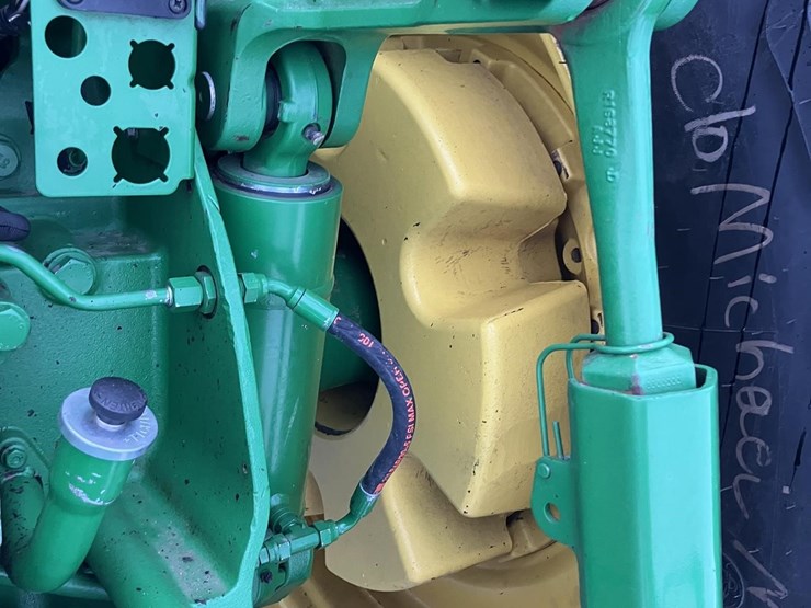 2010-john-deere-8295r-image-50