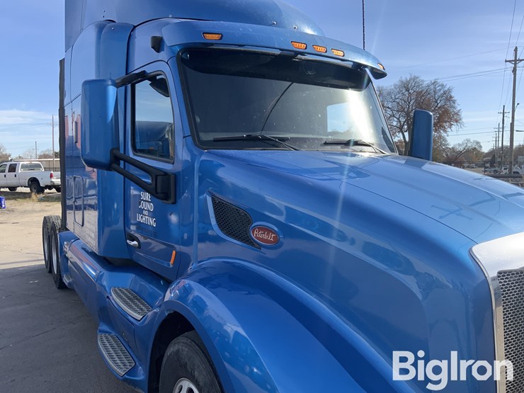 2013-peterbilt-579-image-13