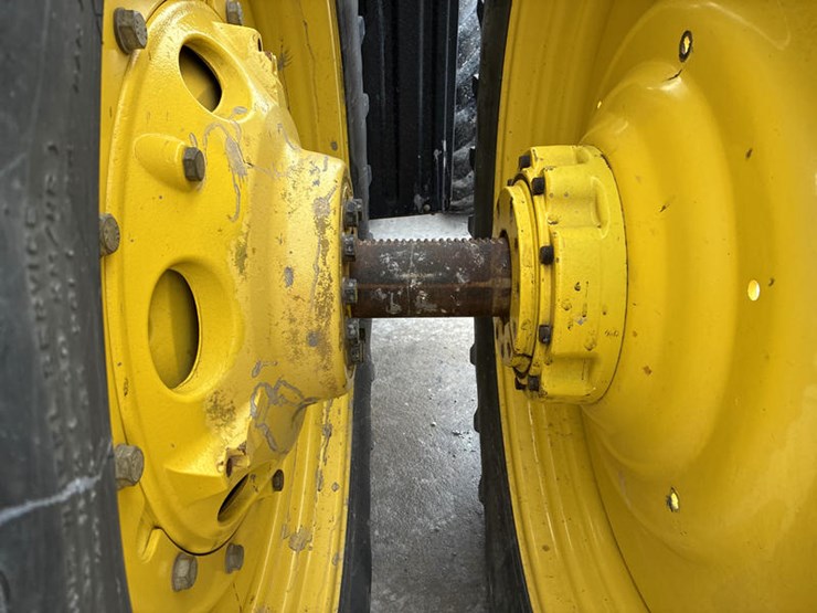 john-deere-8370r-image-54