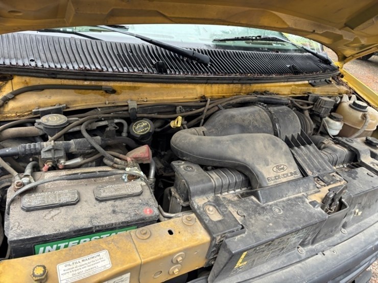 2006-ford-e350-image-29