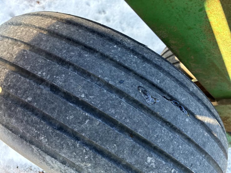 john-deere-726-image-22