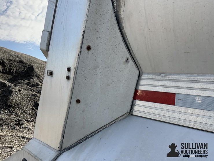 1996-everlite-alumatech-frameless-39'-t/a-half-round-end-dump-trailer-image-16