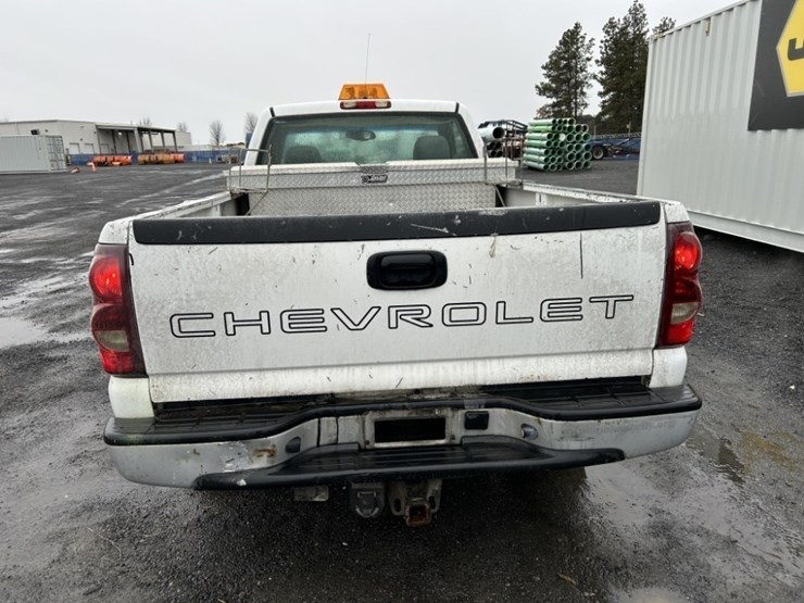 2003-chevrolet-silverado-pickup-image-4