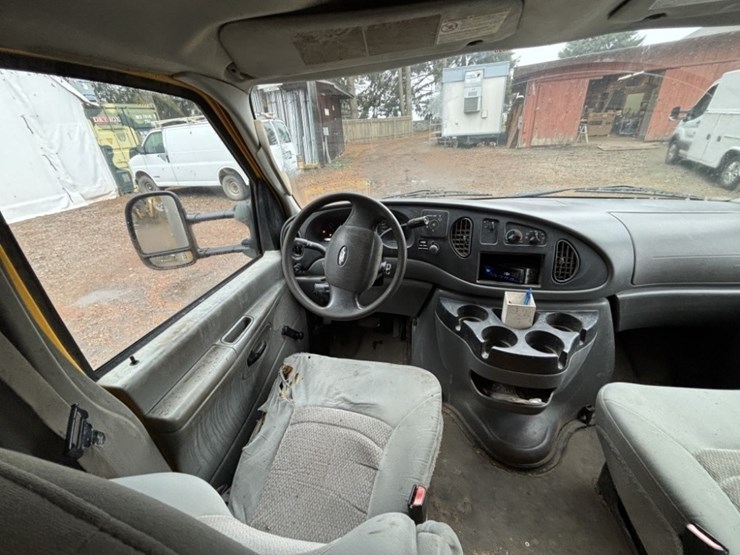 2006-ford-e350-image-20