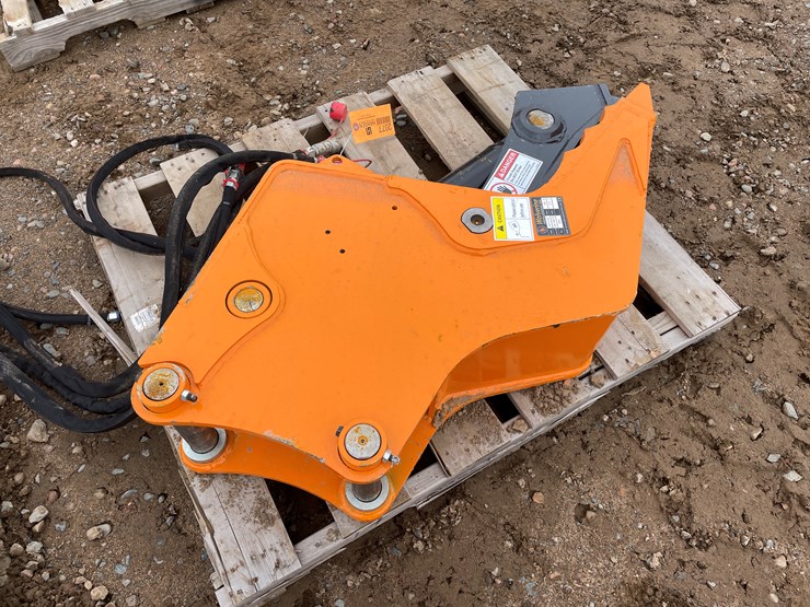 #2077-•-unused-2025-wolverine-hydraulic-clamp-attachment-image-1