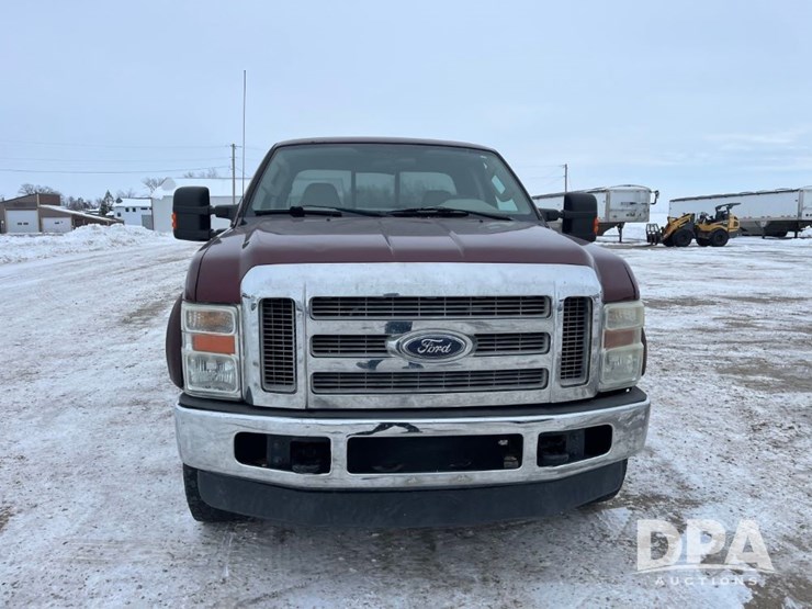 ford-f250-xlt-image-3